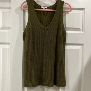 Women’s sleeveless sweater top/tank.